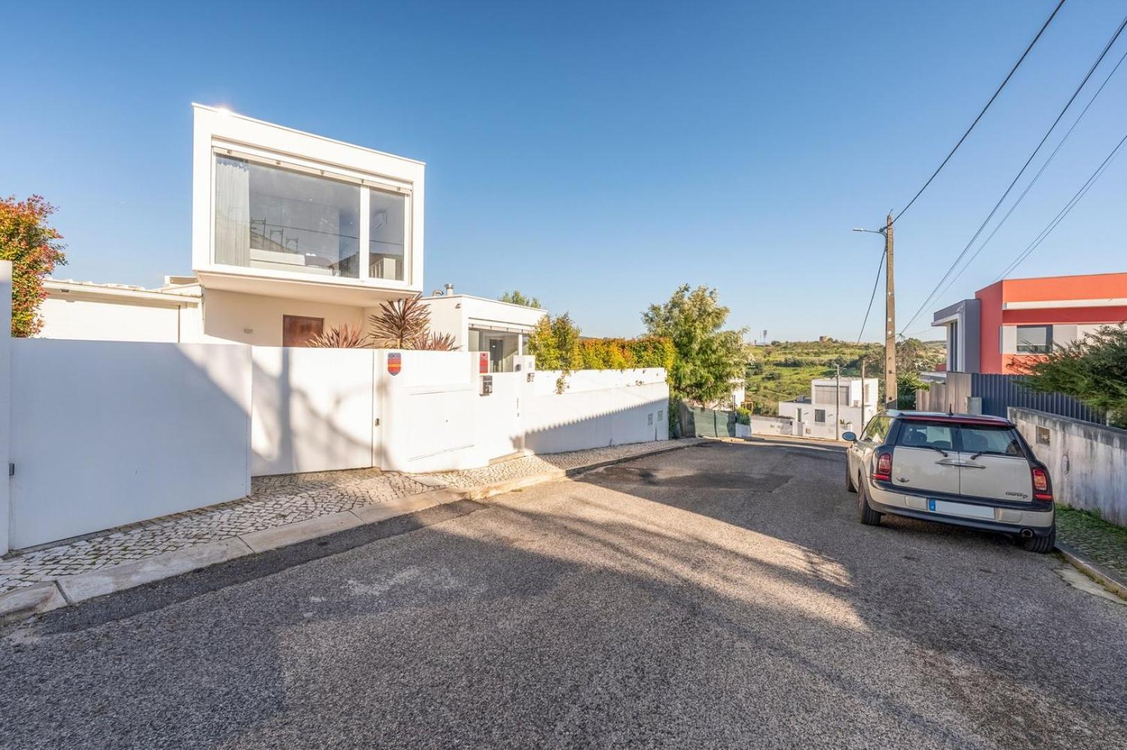 Guestready - A Lovely Home In A Quiet Area Loures Exterior photo